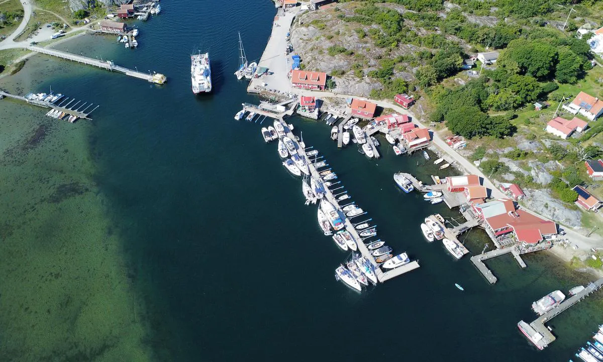 Nordkoster Bodpallen: {"base": "no", "no": "Den vestlige gjestebrygga", "se": "Den v\u00e4stra g\u00e4stbryggan", "en": "The western guest pier", "da": "Den vestlige g\u00e6stebro"}