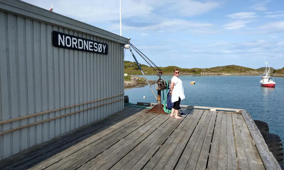 Nordnesøy: Ferje og hurtigbåtkai.