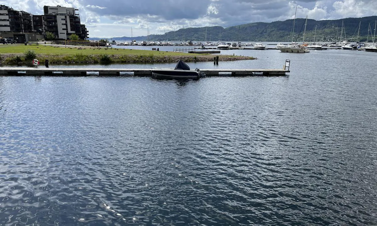 Nordre Jarlsberg Brygge: Gjestebrygge med innseilingen bakenfor