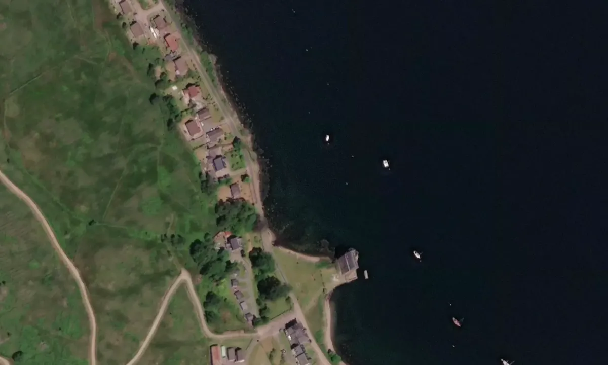 Flyfoto av North Carrick Castle