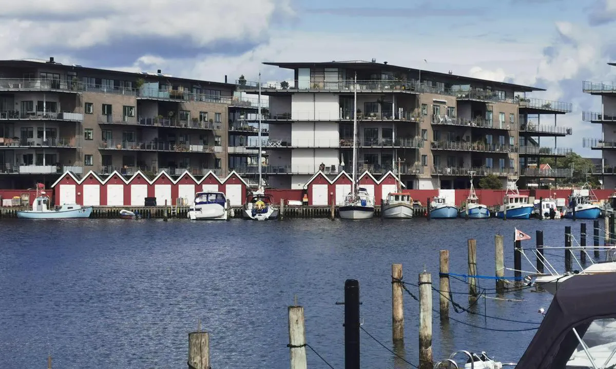 {"base": "da", "no": "Marina Nyborg", "se": "Marina Nyborg", "en": "Marina Nyborg", "da": "Marina Nyborg"}