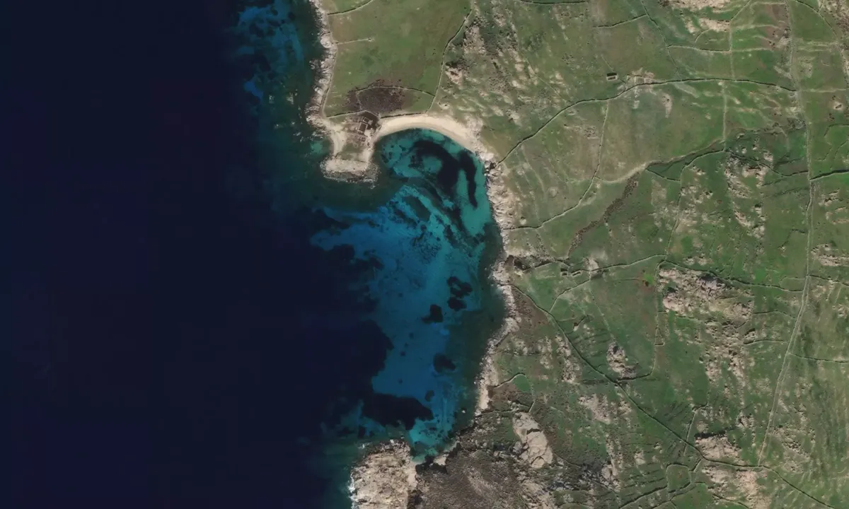 Flyfoto av O. Foúrnos