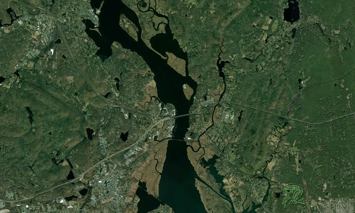 Flyfoto av Oak Leaf Marina