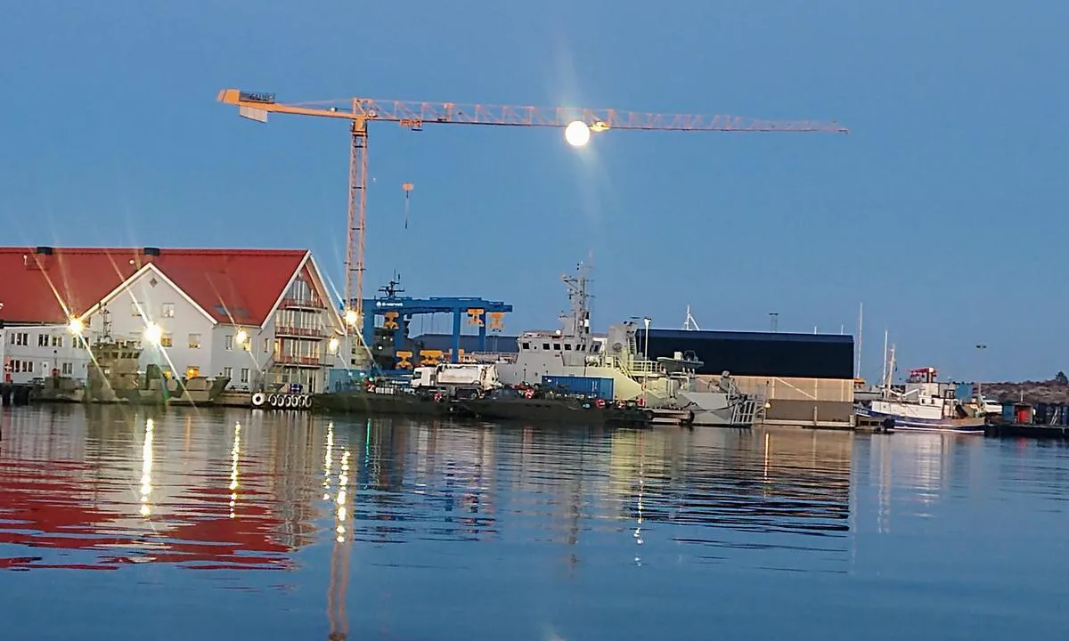 Öckeröhamn: Een gezellig haven met veel ligplaatsen.
Er is ook een hamncafe waar je terecht kan voor een hapje of een drankje voor een zeer betaalbare prijs.