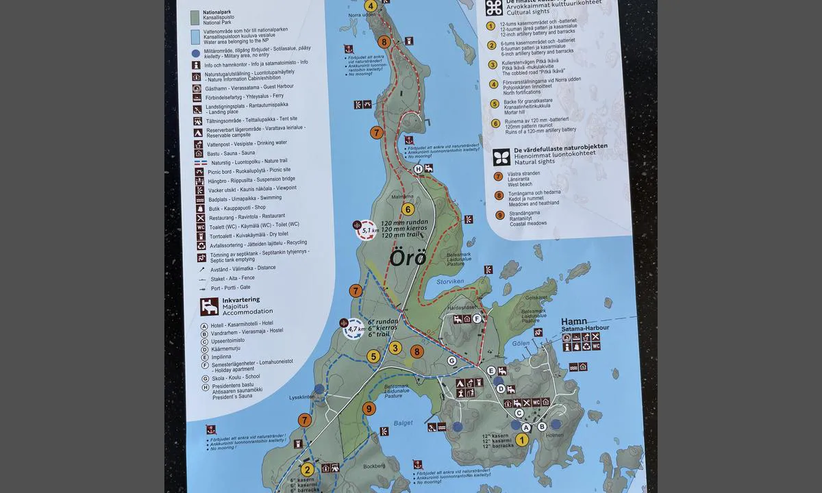 Örö vierasvenesatama: {"base": "no", "no": "Turstier, strender og historisk milit\u00e6rfort.", "se": "Vandringsleder, str\u00e4nder och historisk milit\u00e4rfort.", "en": "Hiking trails, beaches, and a historic military fort.", "da": "Vandrestier, strande og historisk milit\u00e6rfort."}