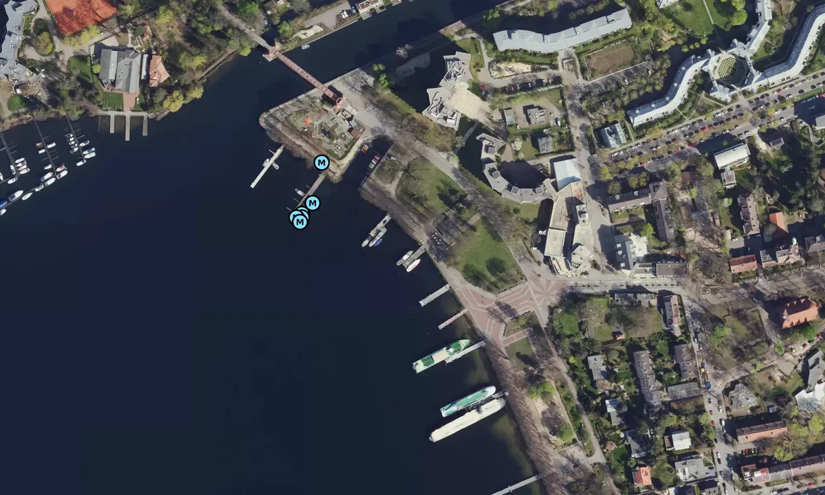 Satelite image of Öffentlich Liegeplatz Tegler Promenade