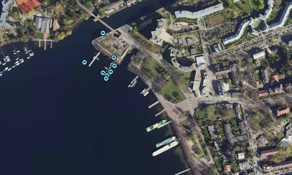Satelite image of Öffentlich Liegeplatz Tegler Promenade