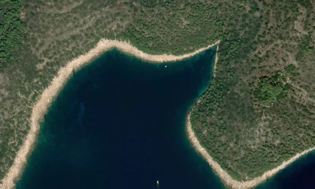Flyfoto av Okorija Uvala - West