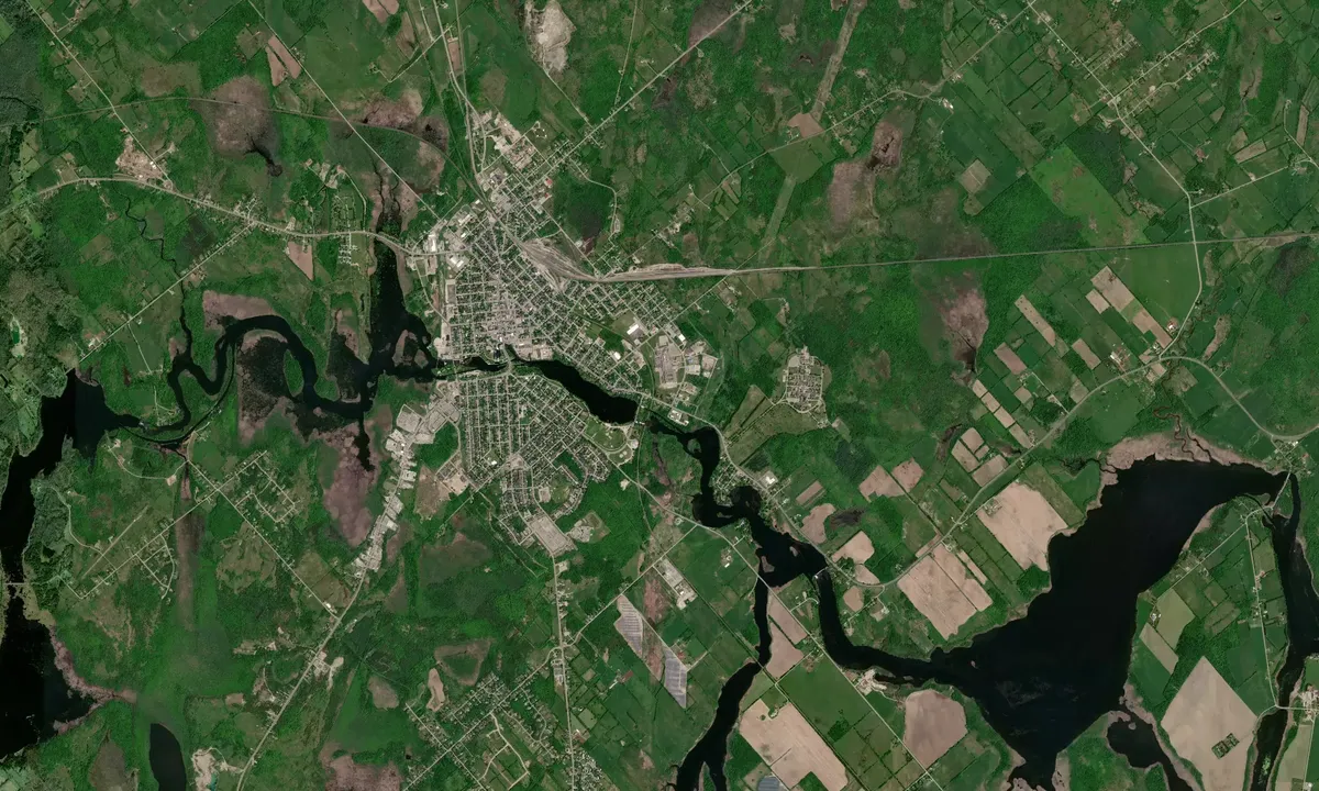 Flyfoto av Old Slys Locks Parks Canada