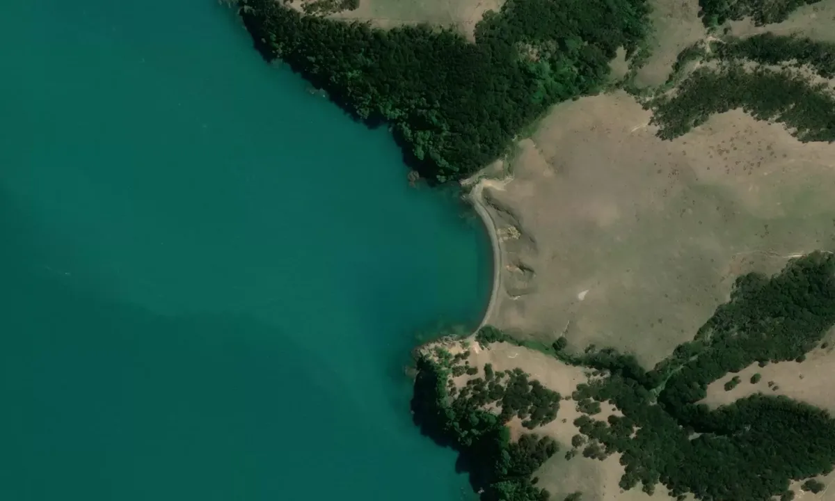 Flyfoto av Omega Bay