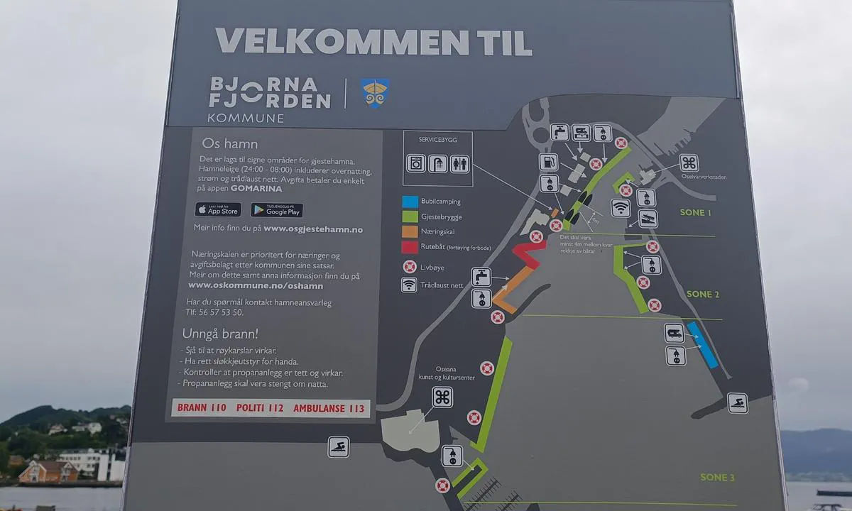 {"base": "no", "no": "Kart over gjesteplasser, servicebygg etc", "se": "Karta \u00f6ver g\u00e4stplatser, servicebyggnad etc", "en": "Map of guest moorings, service buildings, etc.", "da": "Kort over g\u00e6stepladser, servicebygning osv"}