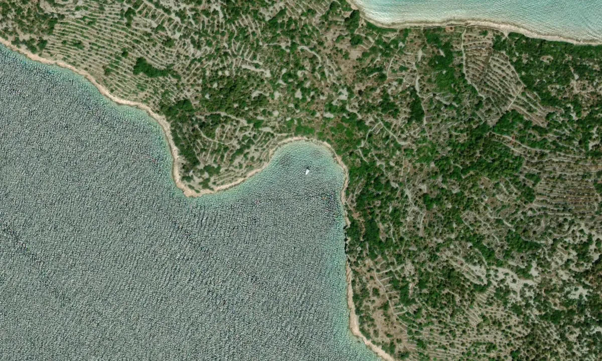 Flyfoto av Otok Kakan