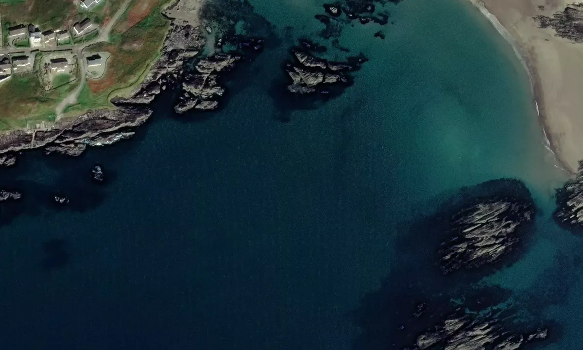 Satelite image of Owenahincha Beach