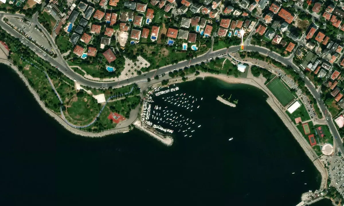 Flyfoto av Özeller Marina