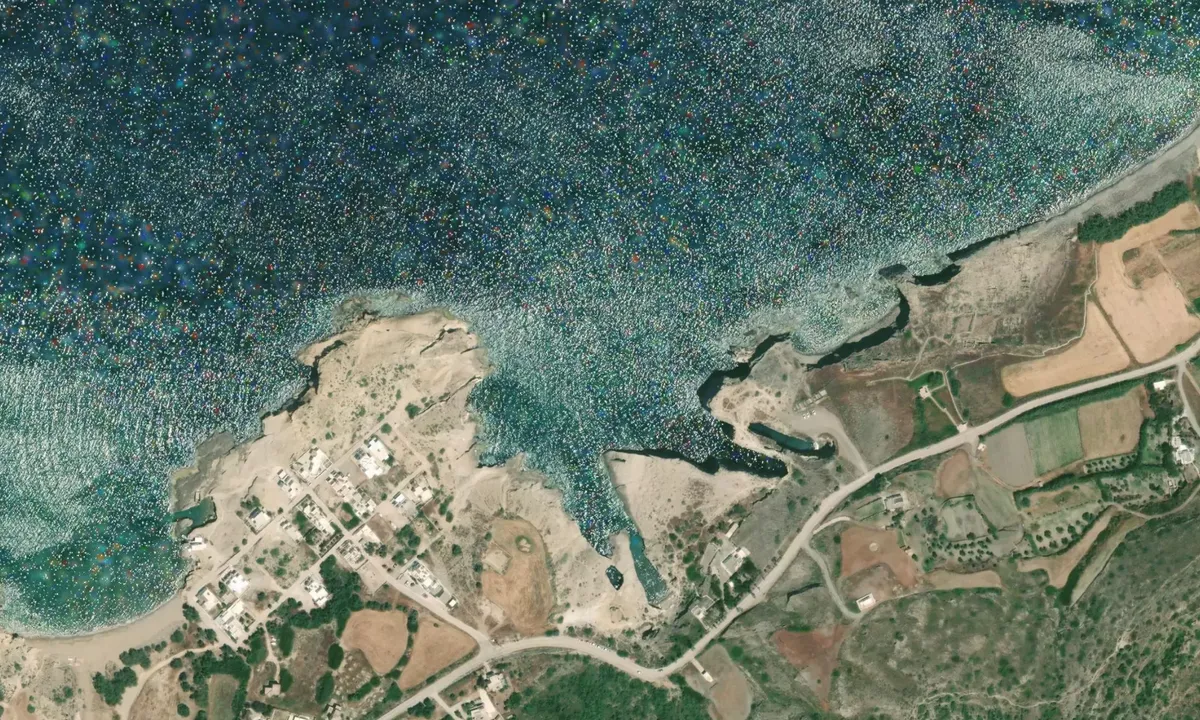 Flyfoto av Papafragas Beach And Caves