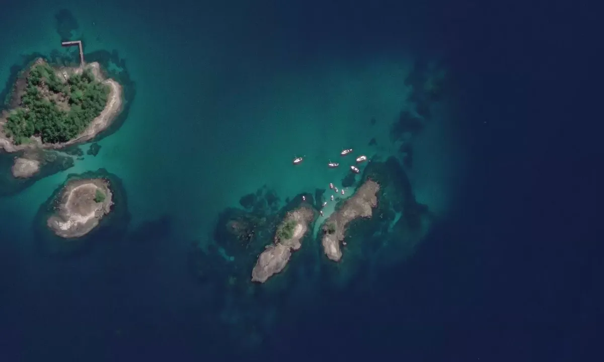 Satelite image of Paradas em Botinas