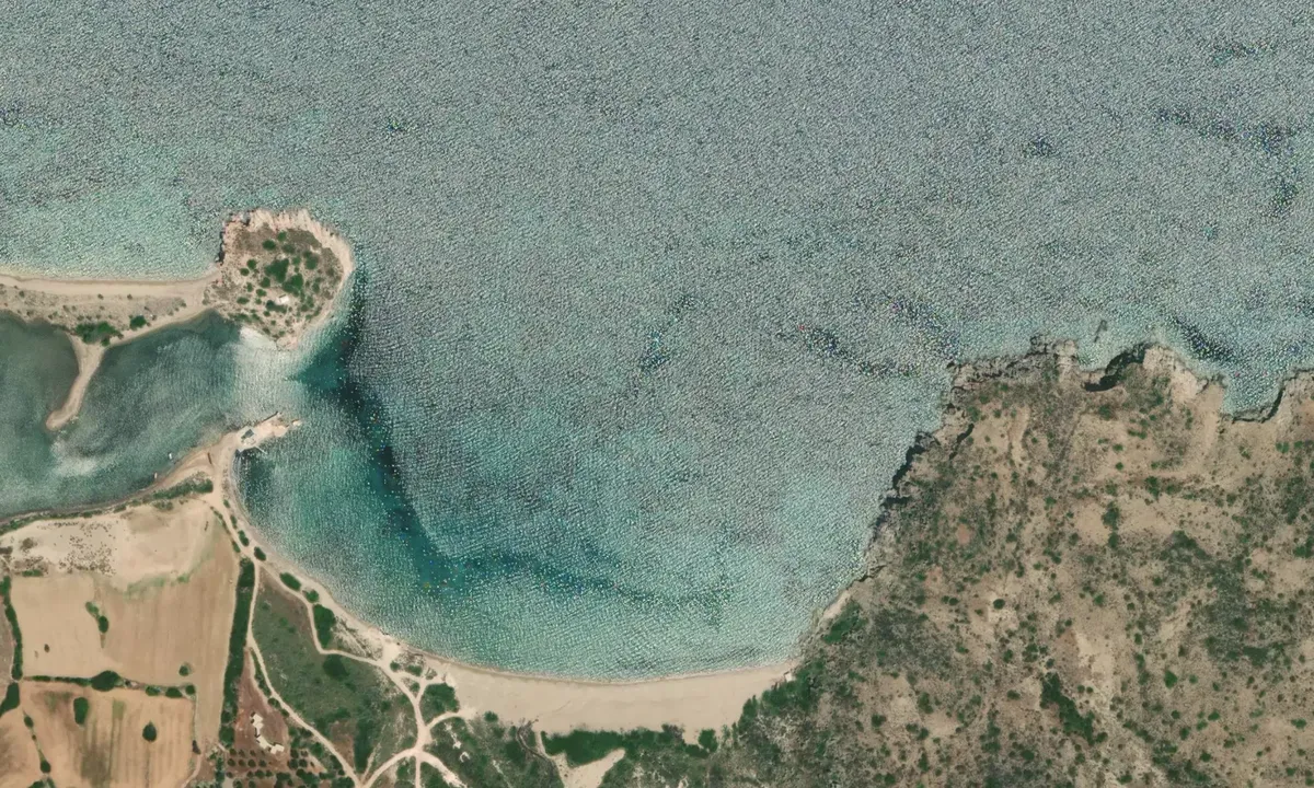 Flyfoto av Paralia Fatourena