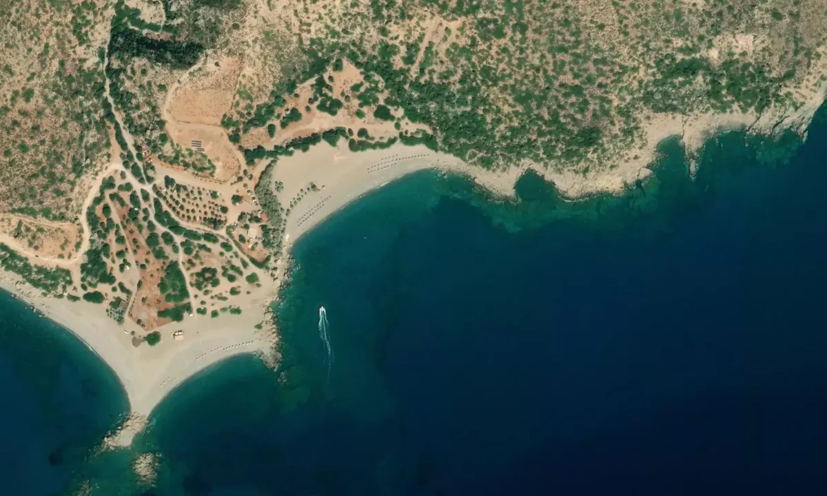 Flyfoto av Paralia Gialiskari