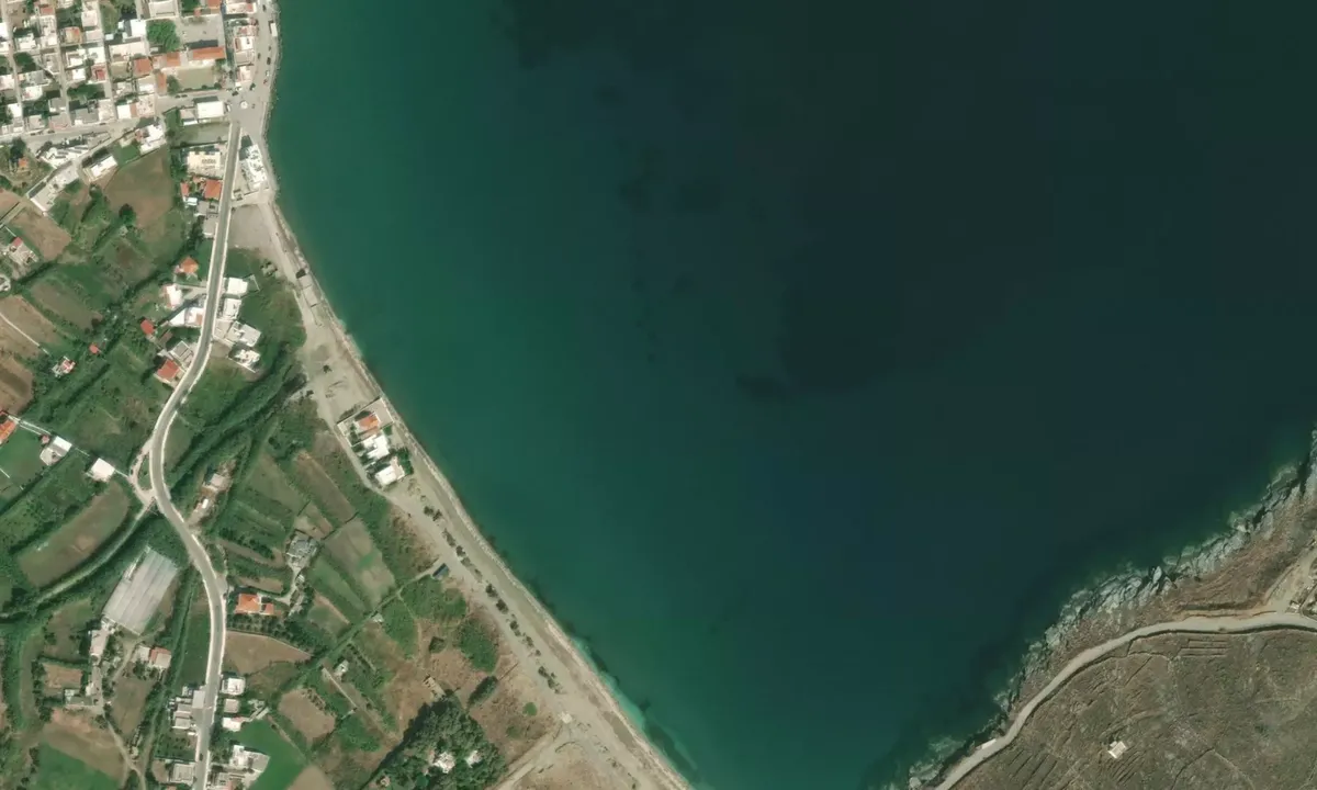 Flyfoto av Paralia Milos