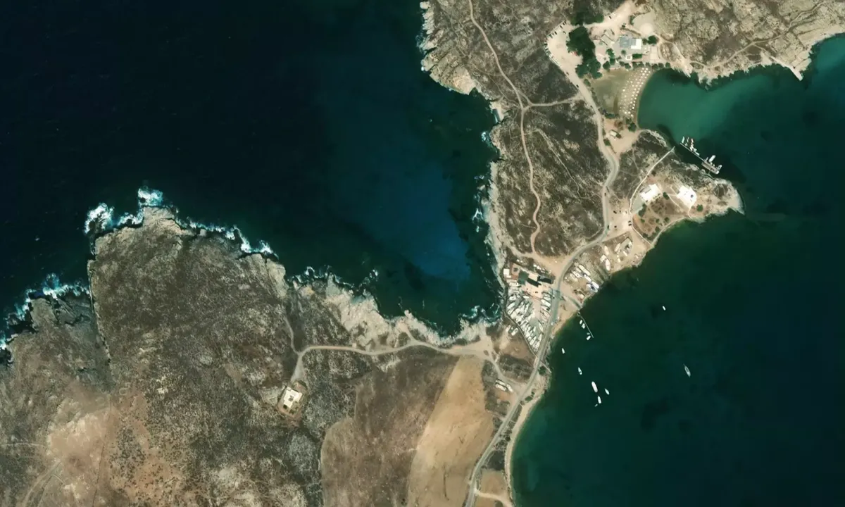 Flyfoto av Paros Park (SW)