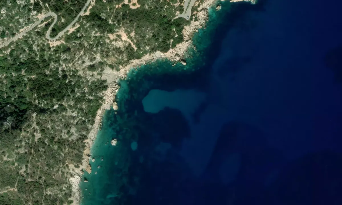 Satelite image of Perdra Longa