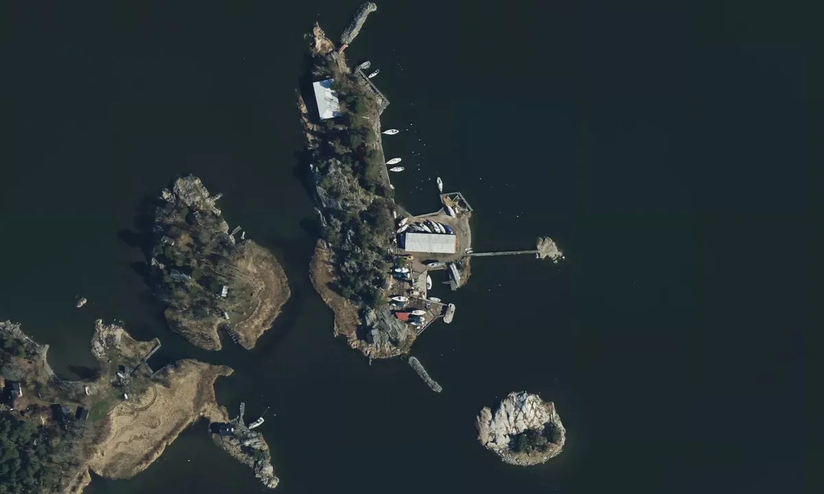 Satelite image of Pitkäkari
