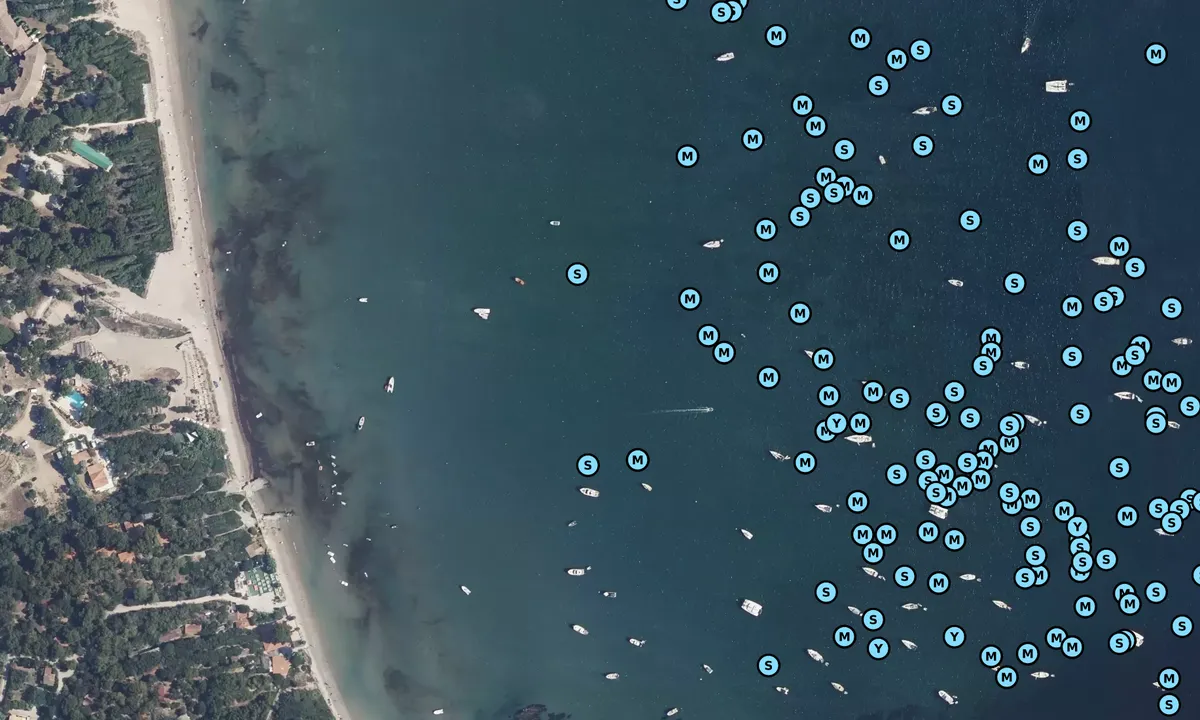 Satelite image of Plage de la Badine