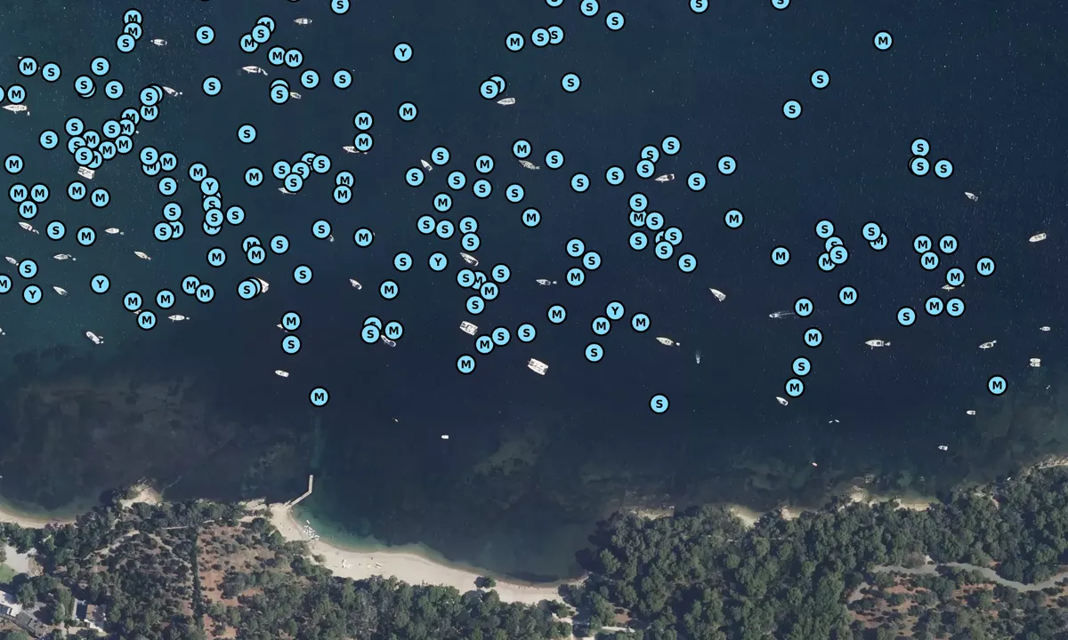 Satelite image of Plage de la Baume