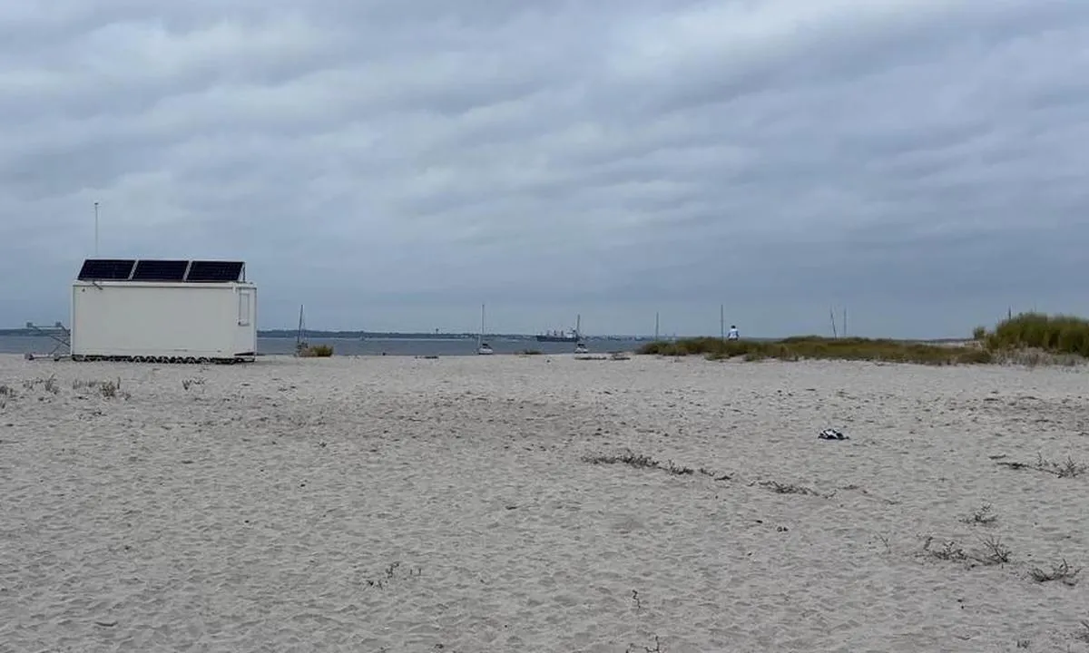 Plage des Grands sables: The beach