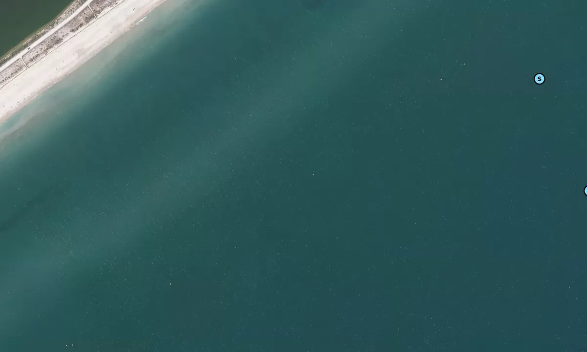 Satelite image of Plage du Pilou