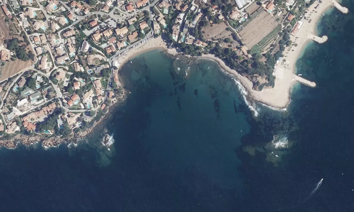 Satelite image of Plage du Pradon