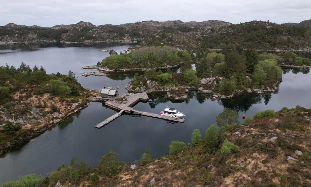 Plassaholmen: {"base": "no", "no": "Bilde tatt mai 2024. Fantastisk fint anlegg.", "se": "Bild tagen i maj 2024. Fantastiskt fin anl\u00e4ggning.", "en": "Picture taken May 2024. Fantastic facility.", "da": "Billede taget maj 2024. Fantastisk fint anl\u00e6g."}