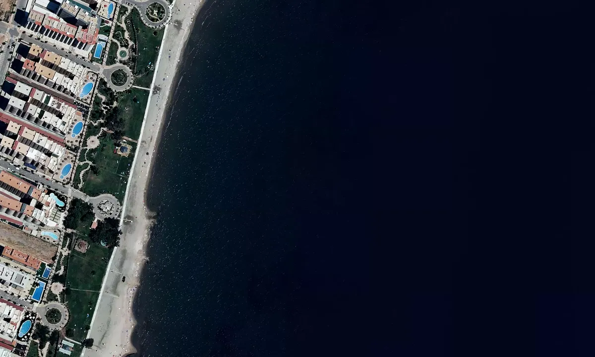Satelite image of Platja de les Amparies