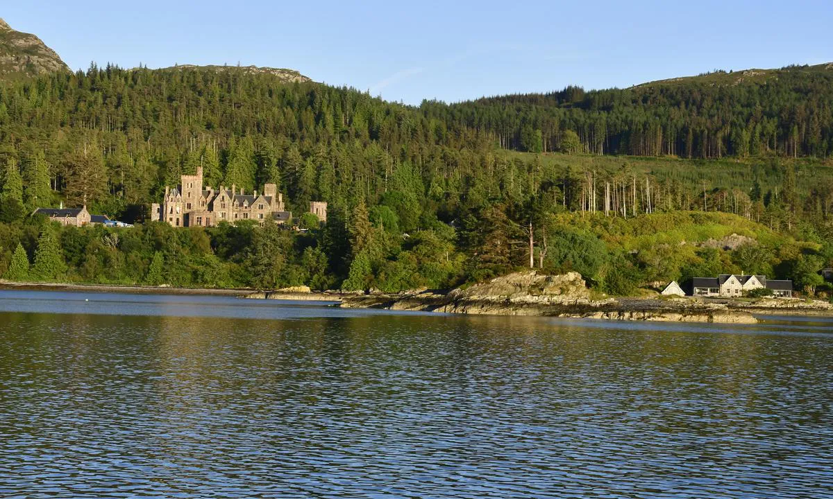 Plockton Village: Duncraig Castle