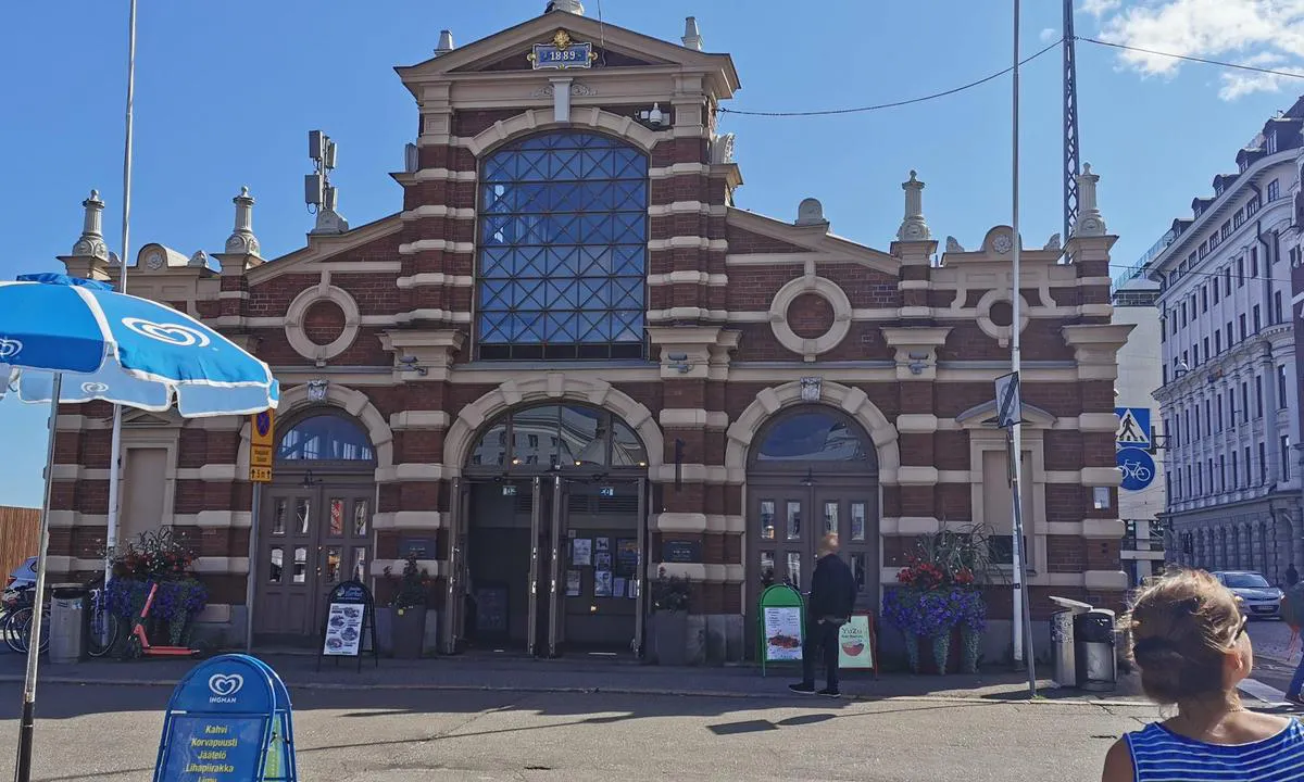 Pohjoisranta Harbour: {"base": "de", "no": "Markedshall i Helsingfors", "se": "Saluhall i Helsingfors", "en": "Market Hall in Helsinki", "da": "Markedshal i Helsinki", "fr": "Halle du march\u00e9 \u00e0 Helsinki", "de": "Markthalle in Helsinki", "es": "Mercado en Helsinki", "it": "Mercato coperto di Helsinki", "pt": "Mercado em Helsinque", "nl": "Markthal in Helsinki", "pl": "Hala targowa w Helsinkach", "uk": "\u041a\u0440\u0438\u0442\u0438\u0439 \u0440\u0438\u043d\u043e\u043a \u0443 \u0413\u0435\u043b\u044c\u0441\u0456\u043d\u043a\u0456", "ro": "Hala de pia\u021b\u0103 \u00een Helsinki", "tr": "Helsinki'deki Haf\u0131za Salonu", "el": "\u0391\u03b3\u03bf\u03c1\u03ac \u03c3\u03c4\u03b7\u03bd \u0395\u03bb\u03c3\u03af\u03bd\u03ba\u03b9", "cs": "Tr\u017enice v Helsink\u00e1ch", "hu": "Piac csarnok Helsinkiben", "fi": "Kauppahalli Helsingiss\u00e4", "bg": "\u041f\u0430\u0437\u0430\u0440\u043d\u0430 \u0437\u0430\u043b\u0430 \u0432 \u0425\u0435\u043b\u0437\u0438\u043d\u043a\u0438", "sr": "\u041f\u0438\u0458\u0430\u0446\u0430 \u0443 \u0425\u0435\u043b\u0441\u0438\u043d\u043a\u0438\u0458\u0443", "et": "Helsingi turuhoone", "lv": "Tirgus halle Helsinkos", "lt": "Turgus Hal\u0117 Helsinkyje"}