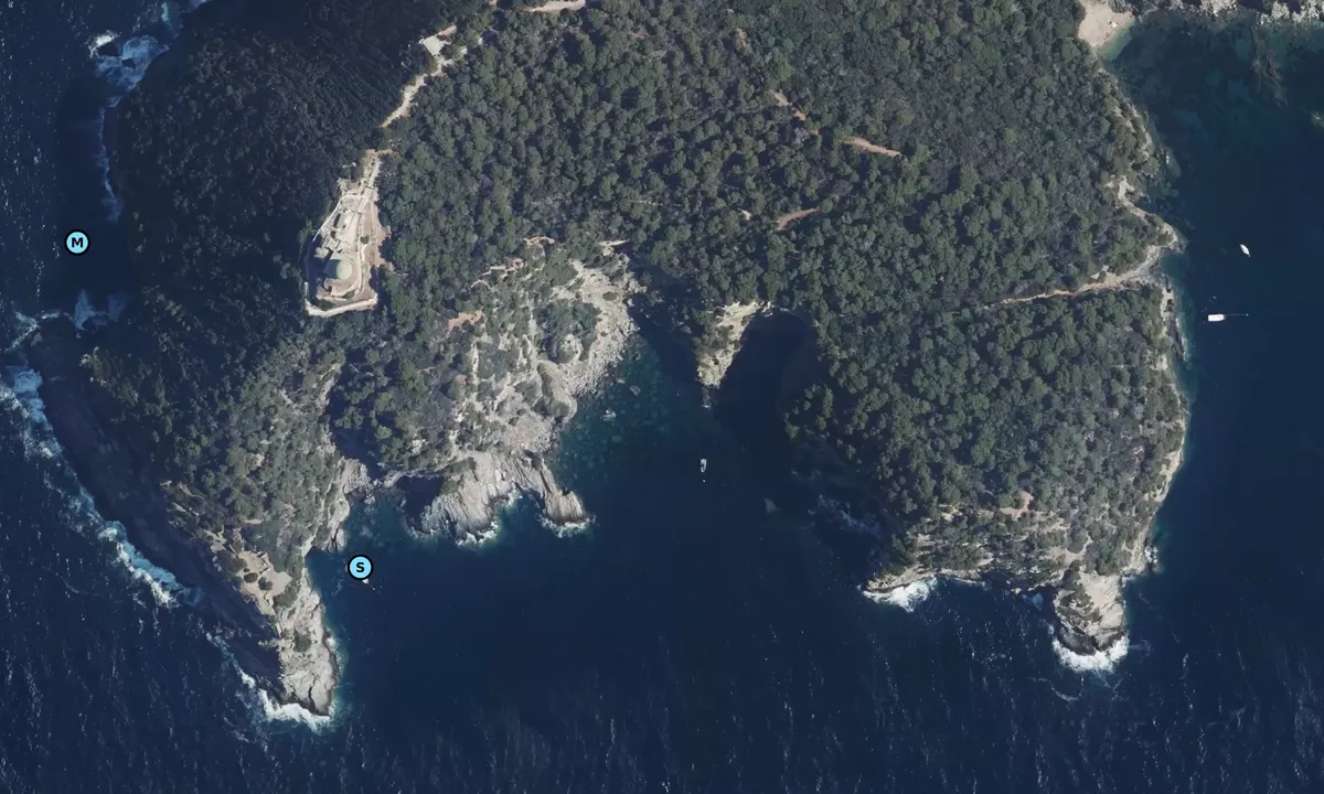 Satelite image of Pointe Escampo Ouest