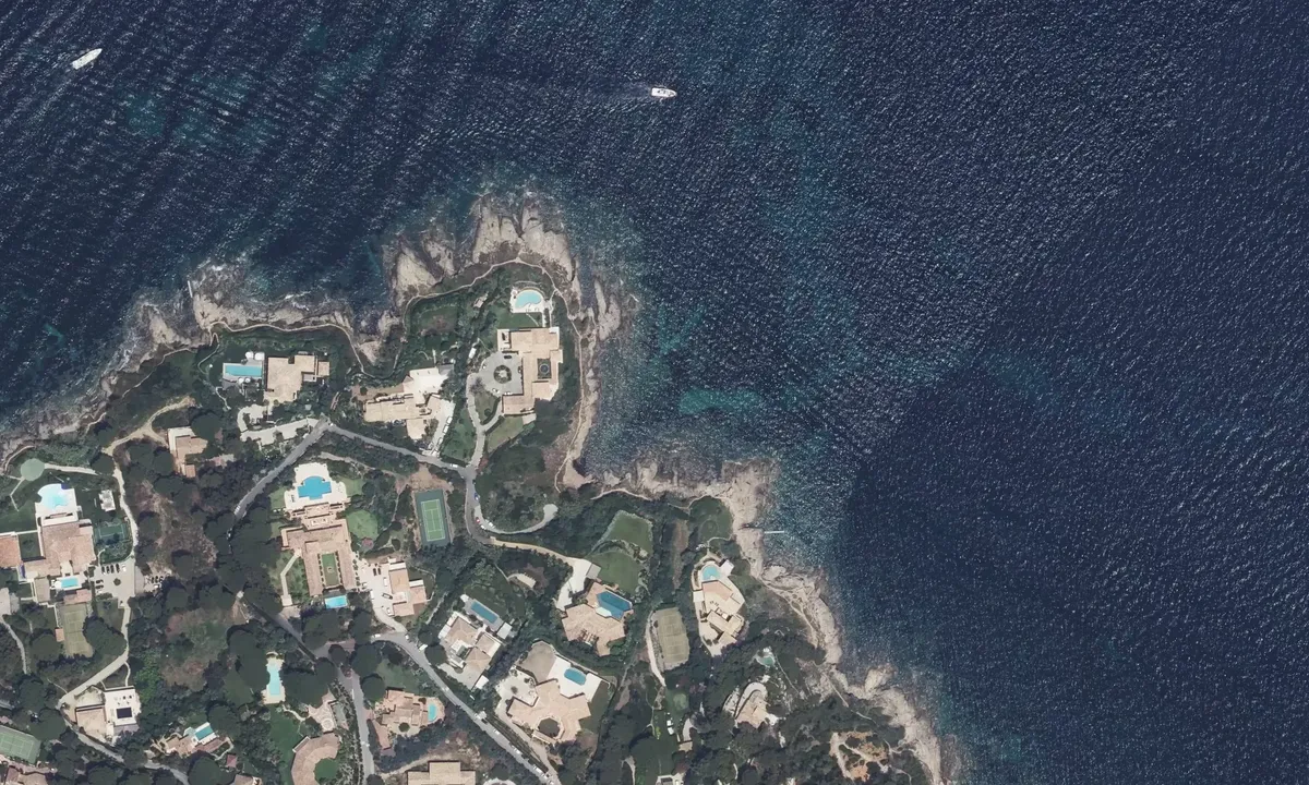 Satelite image of Pointe La Rabiou