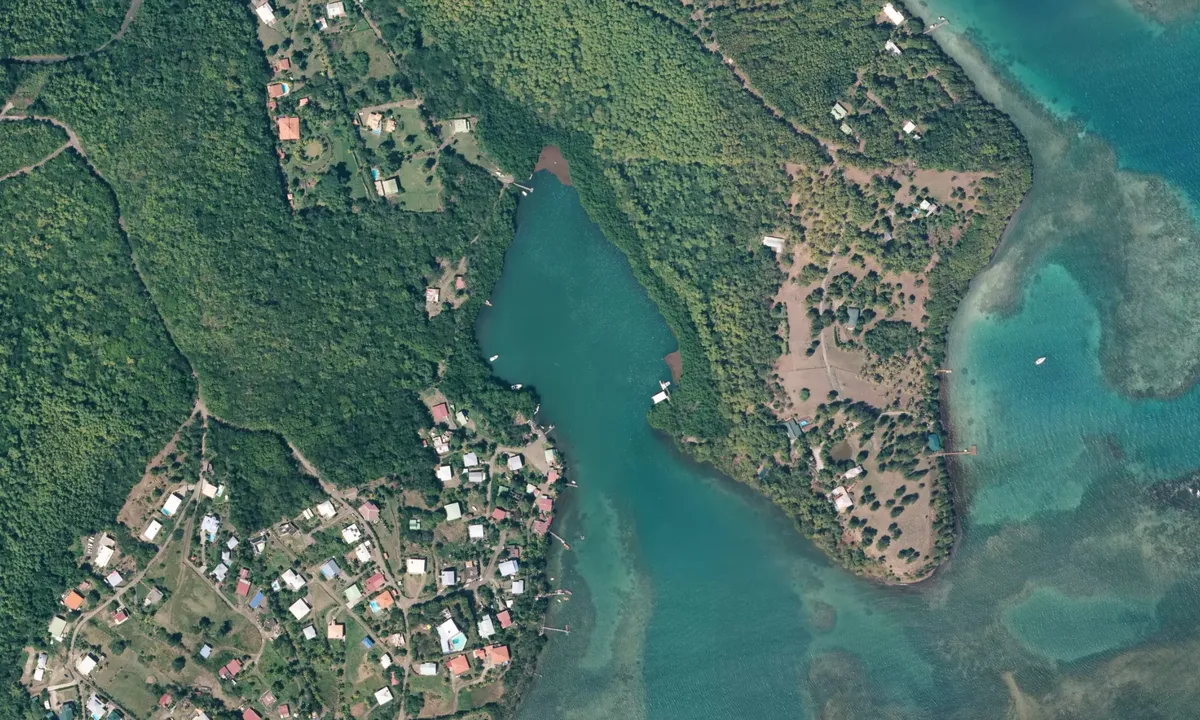 Flyfoto av Pointe Roseau