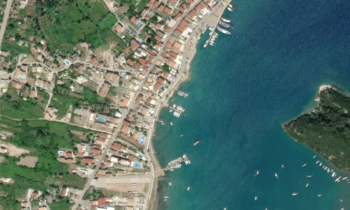 Flyfoto av Ponton Skorpios Charter