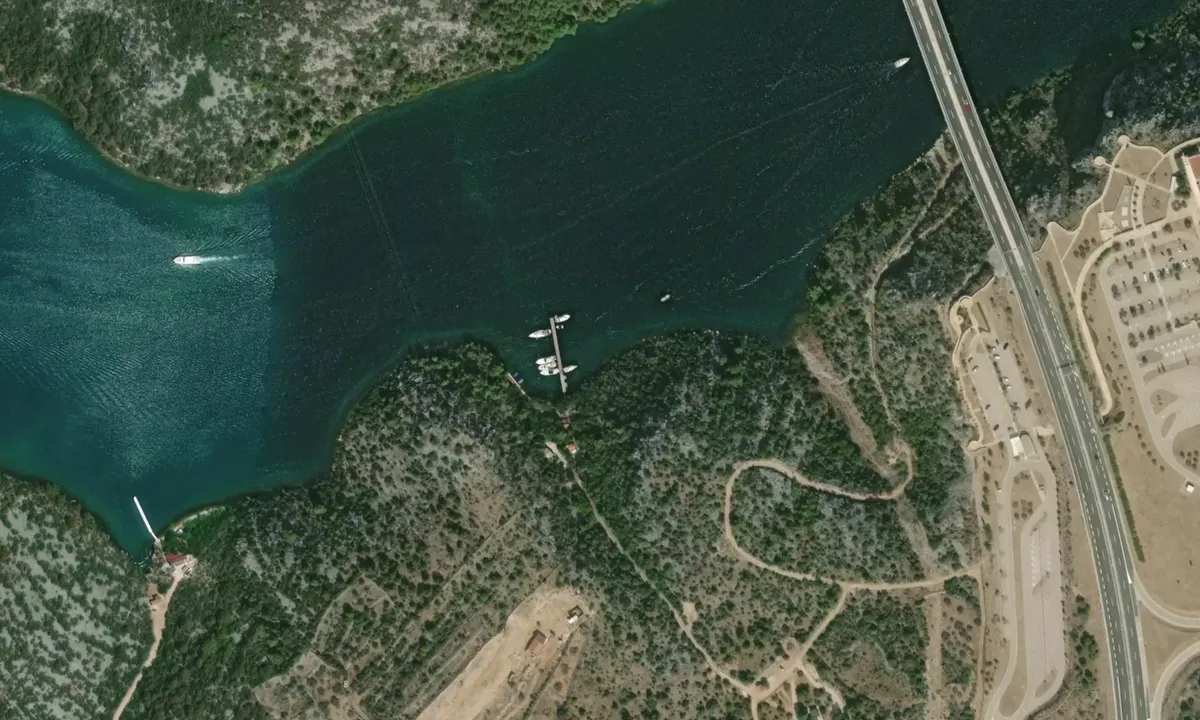 Flyfoto av Pontoon Vidrovaca