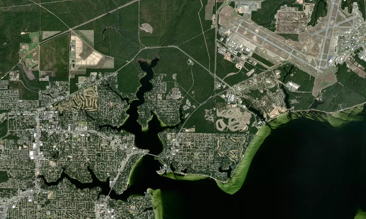 Flyfoto av Poquito Bayou