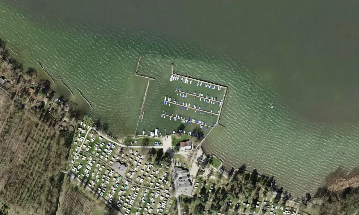 Satelite image of Port Avenches