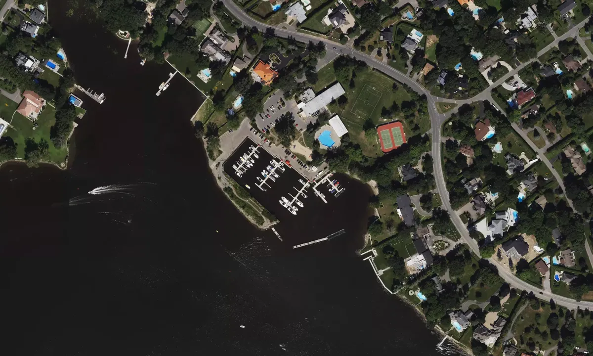 Satelite image of Port de Plaisance Laval-sur-le-lac
