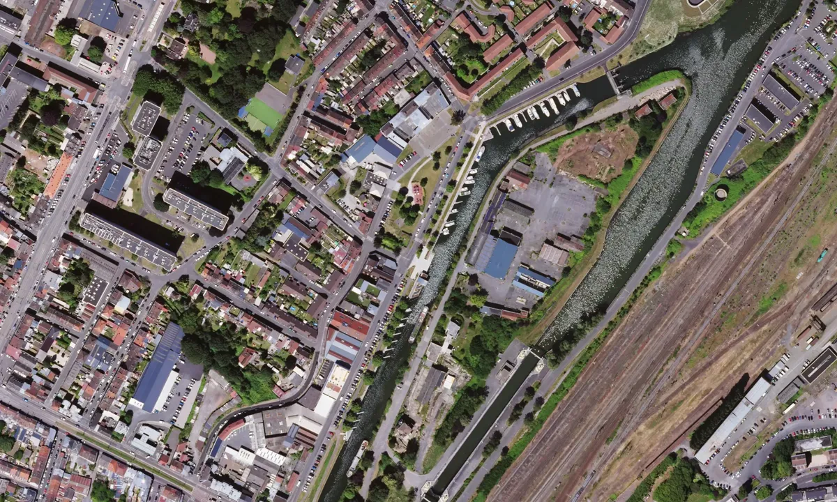 Flyfoto av Port de Plaisance Valenciennes "Valescaut"