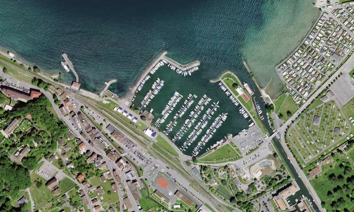 Flyfoto av Port de Port-Valais
