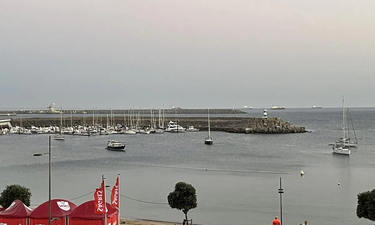 Porto de Recreio de Sines: View of the marina and entrance