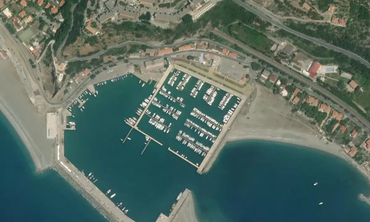 Flyfoto av Porto di Cetraro- Marina Resort