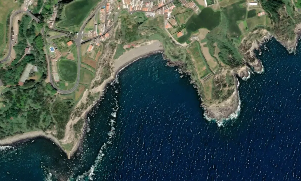 Flyfoto av Praia da Pedreira