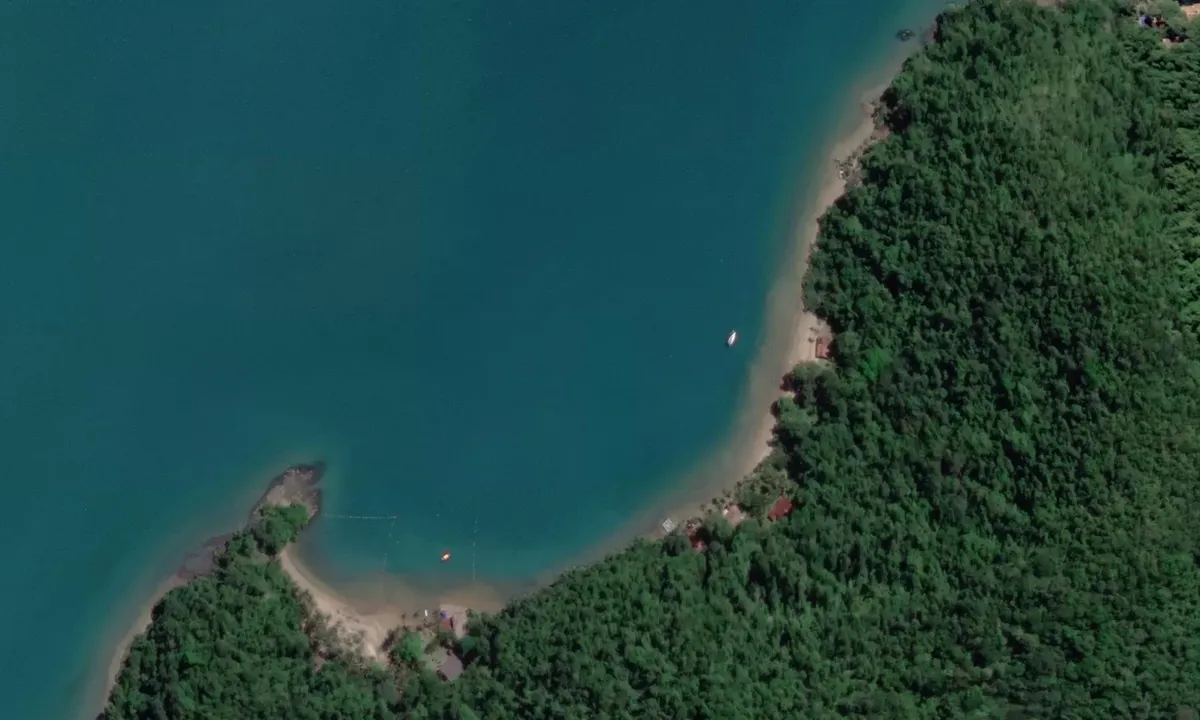 Satelite image of Praia do Benê