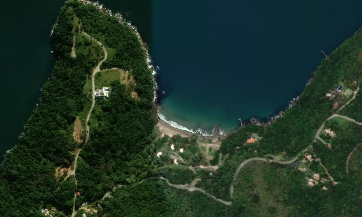 Satelite image of Praia do Estaleiro